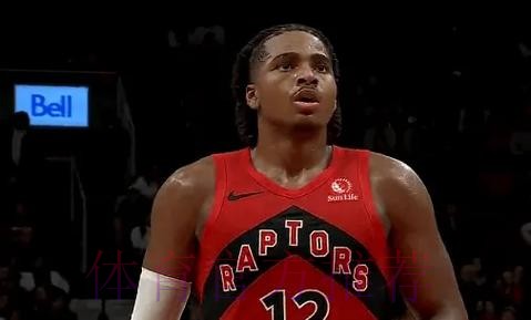 博伊尔斯全场12投7中，得到17分15篮板3助攻3抢断3封盖