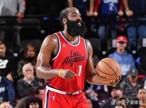 手感火热！萨姆纳半场10中6，罚球7中7得到19分3篮板6助攻